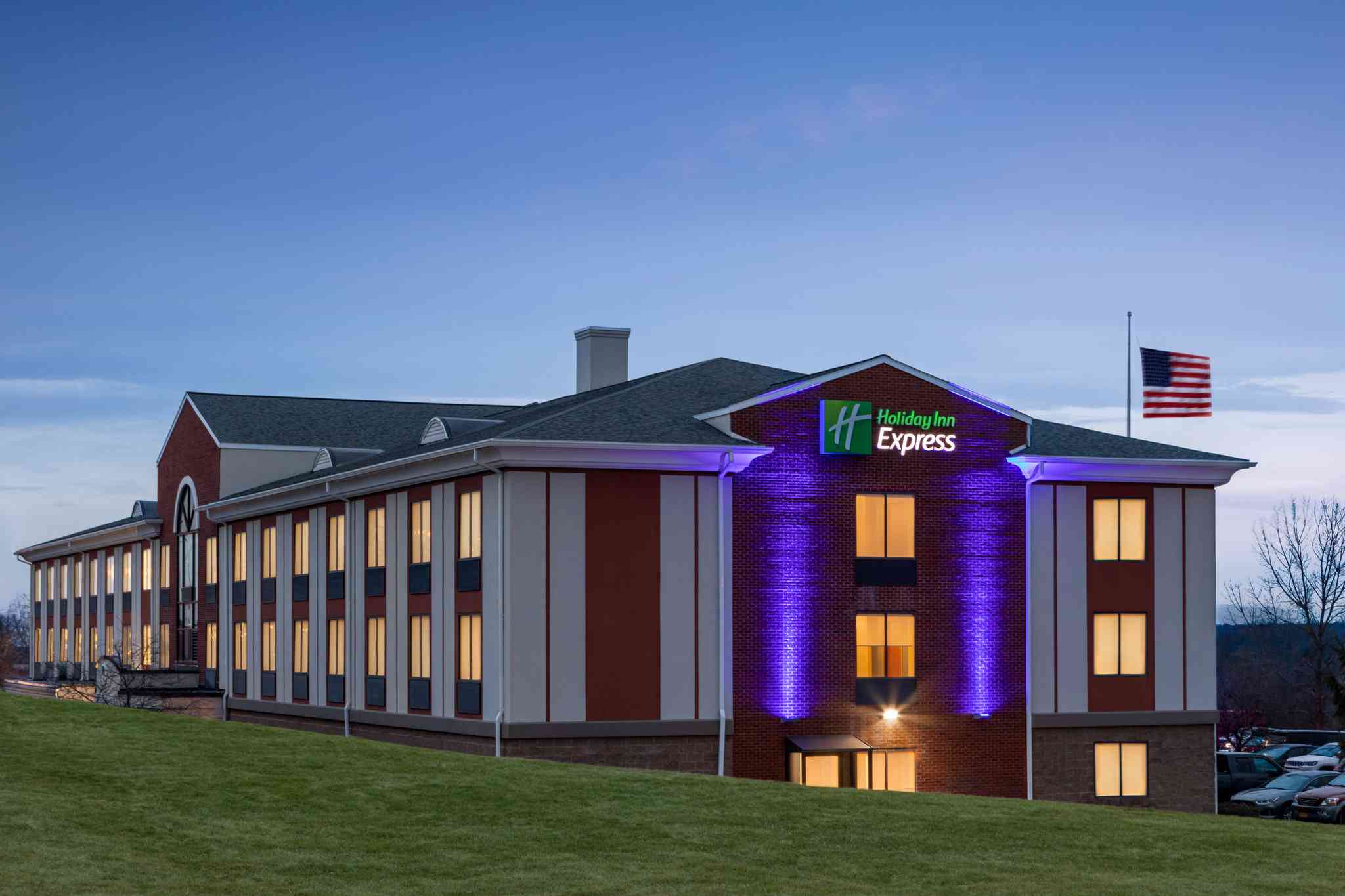 Holiday Inn Express Hotel & Suites East Greenbush (Albany-Skyline) in Rensselaer, NY