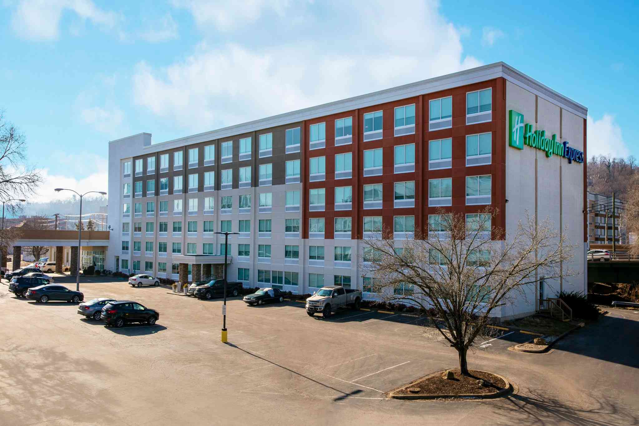 Holiday Inn Express Charleston-Civic Center in Charleston, WV