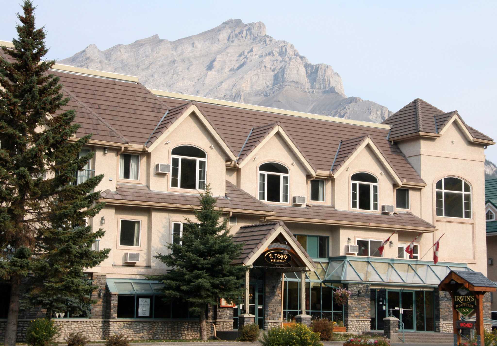 Irwin's Mountain Inn in Banff, AB