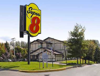 Super 8 by Wyndham Stroudsburg in East Stroudsburg, PA