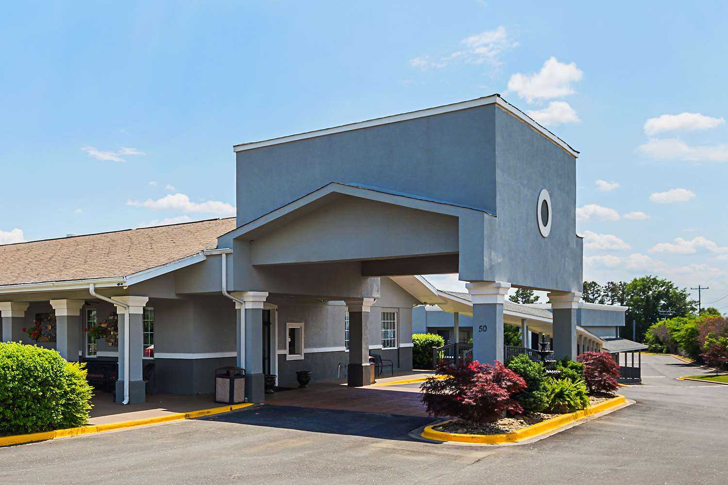 Quality Inn and Suites Greenville - Haywood Mall in Greenville, SC