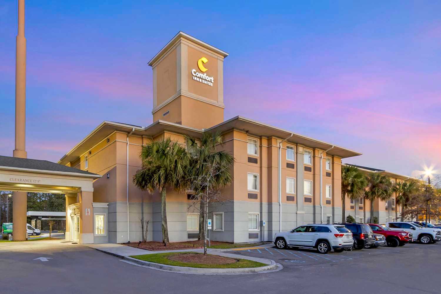 Comfort Inn and Suites Convention Center in North Charleston, SC