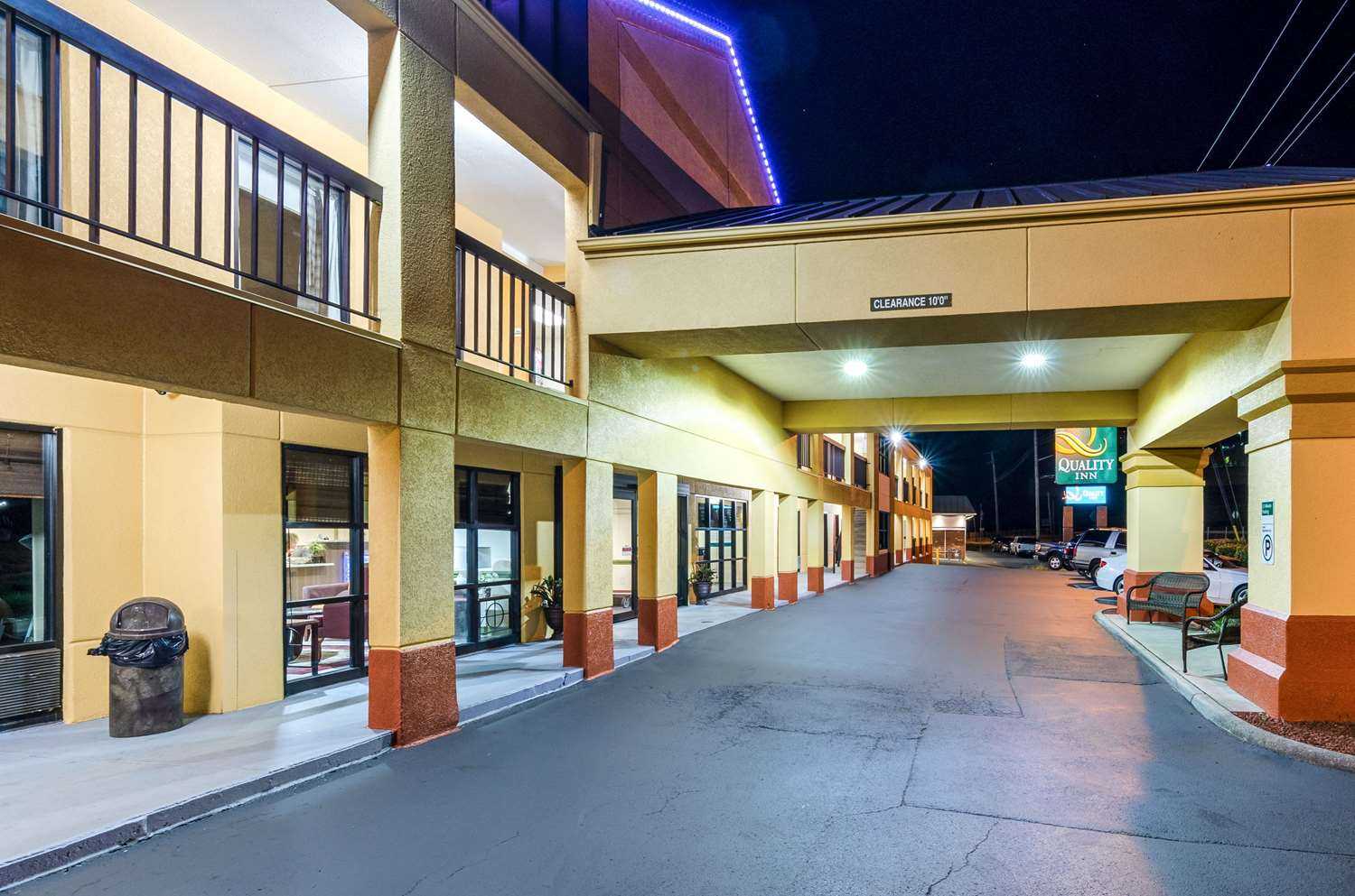 Quality Inn Tanglewood in Roanoke, VA