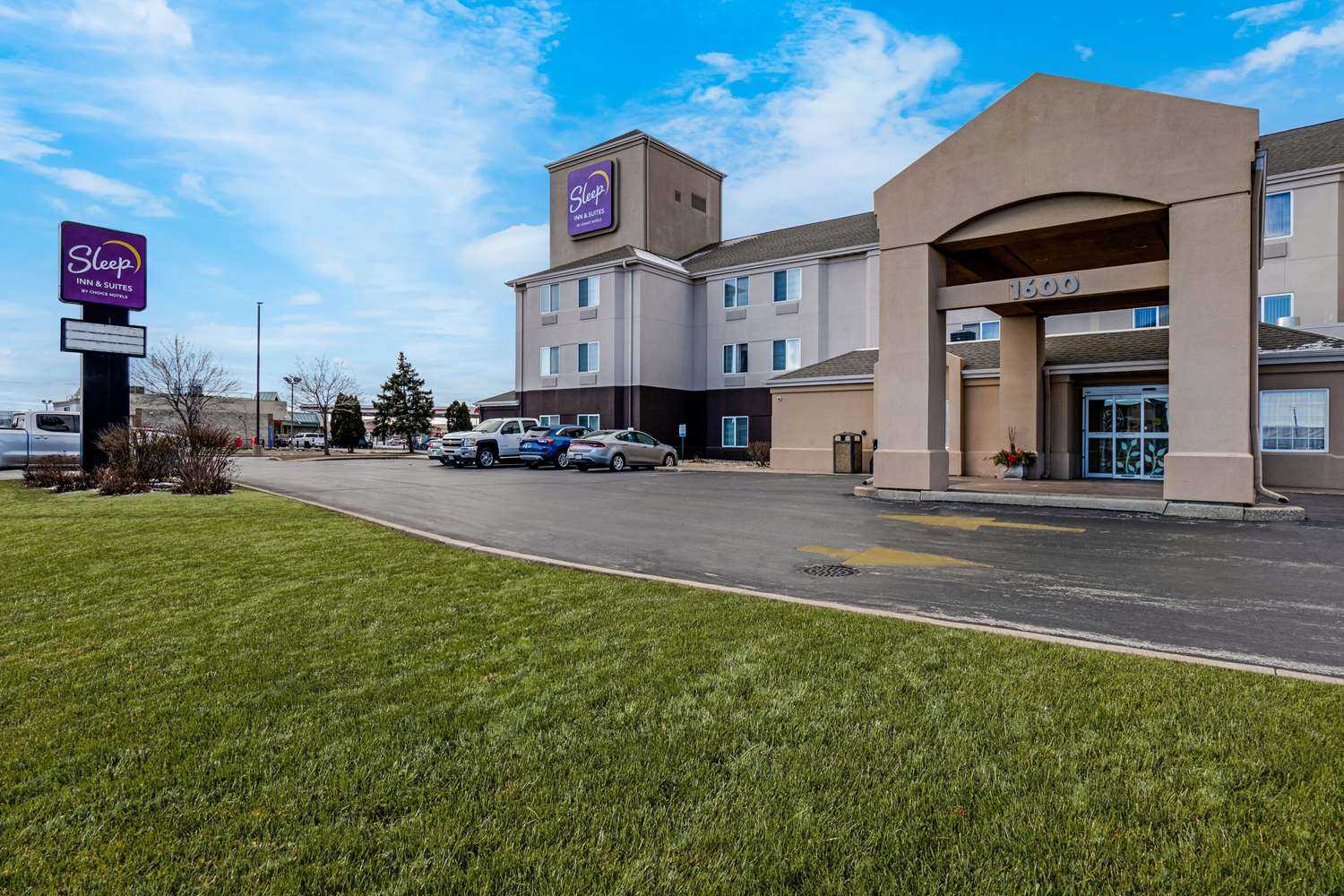 Sleep Inn and Suites Green Bay South in De Pere, WI