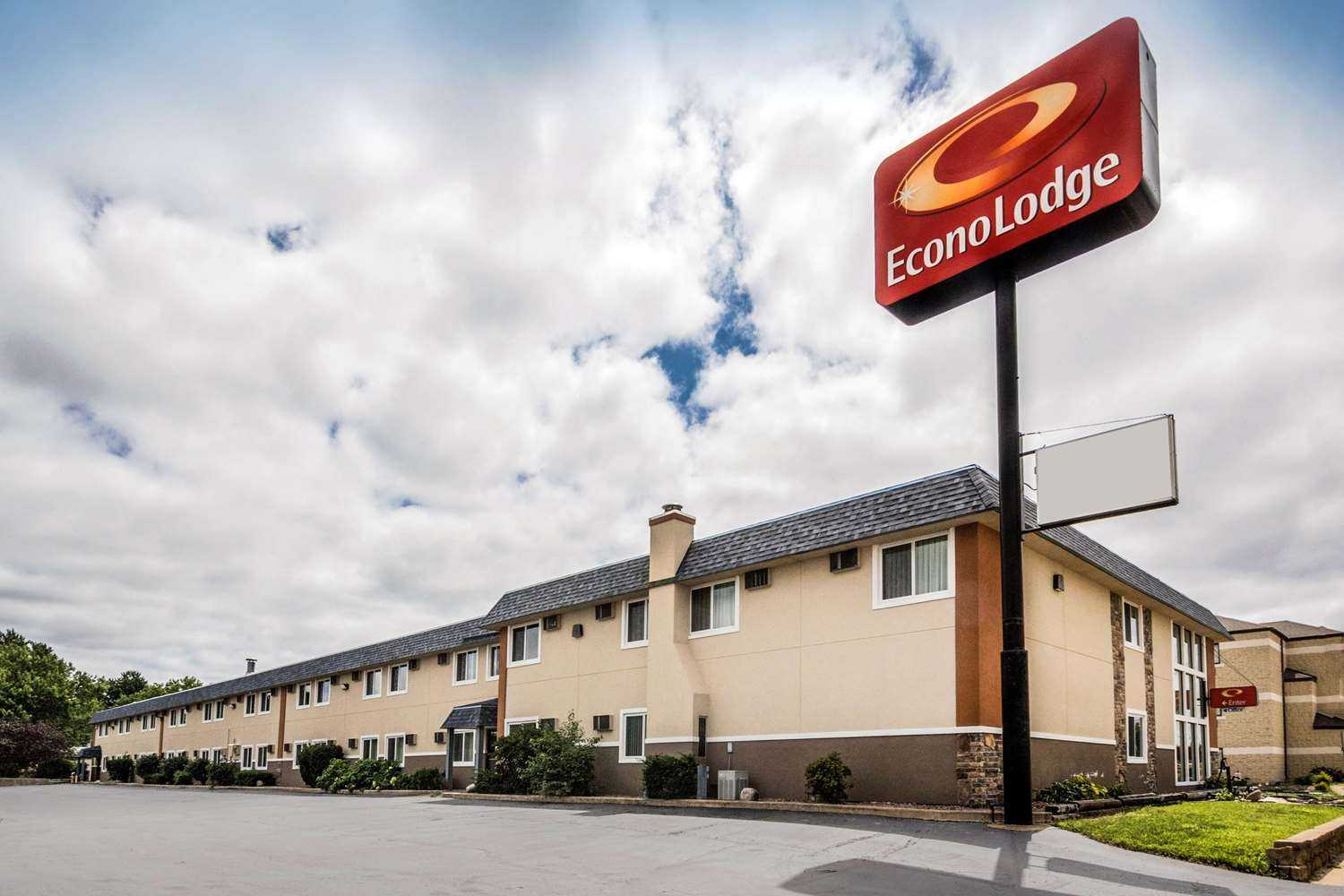 Econo Lodge La Crosse in La Crosse, WI