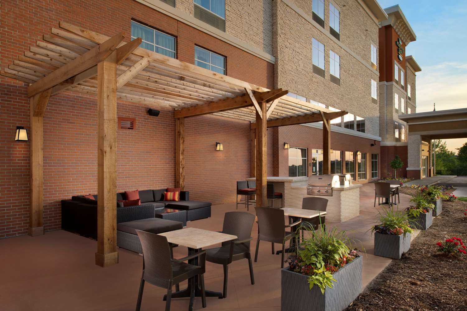 Homewood Suites by Hilton Kansas City Speedway in Kansas City, KS