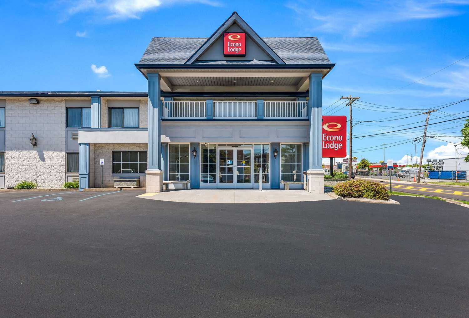 Econo Lodge in Quakertown, PA