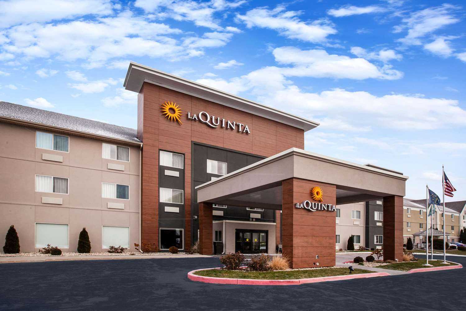 La Quinta Inn & Suites by Wyndham Elkhart in Elkhart, IN