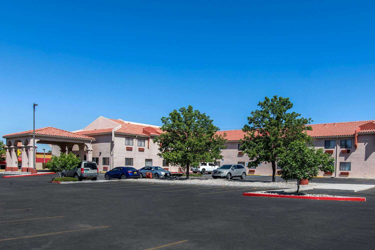 Quality Inn and Suites in Albuquerque, NM