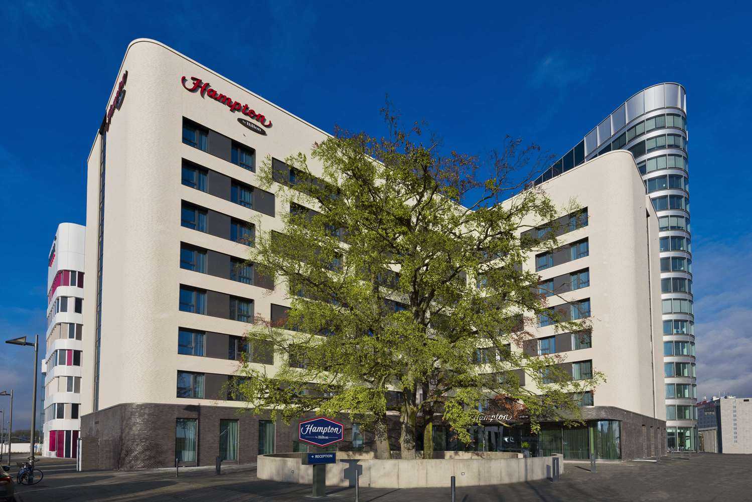 Hampton by Hilton Frankfurt Airport in Frankfurt, DE