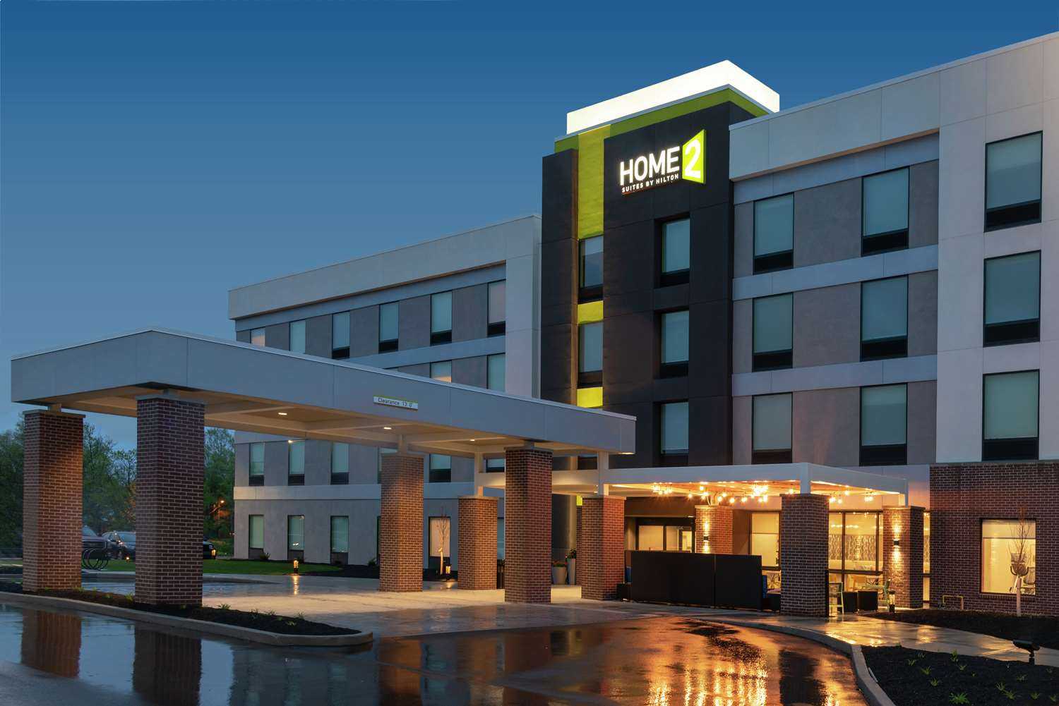 Home2 Suites by Hilton Indianapolis Airport in Indianapolis, IN