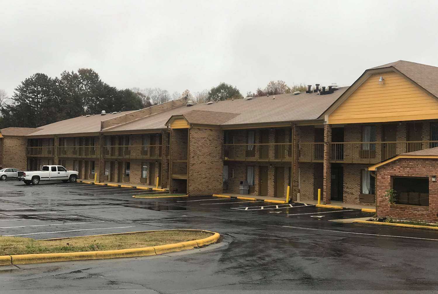 Days Inn by Wyndham King/Winston Salem Area in King, NC