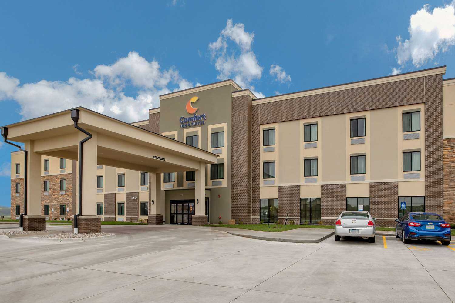 Comfort Inn and Suites near ISU Campus in Ames, IA