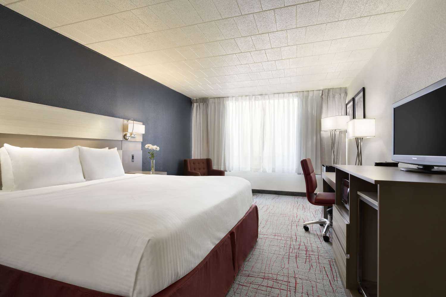 Ramada by Wyndham Beaver Falls in 海狸瀑布, PA