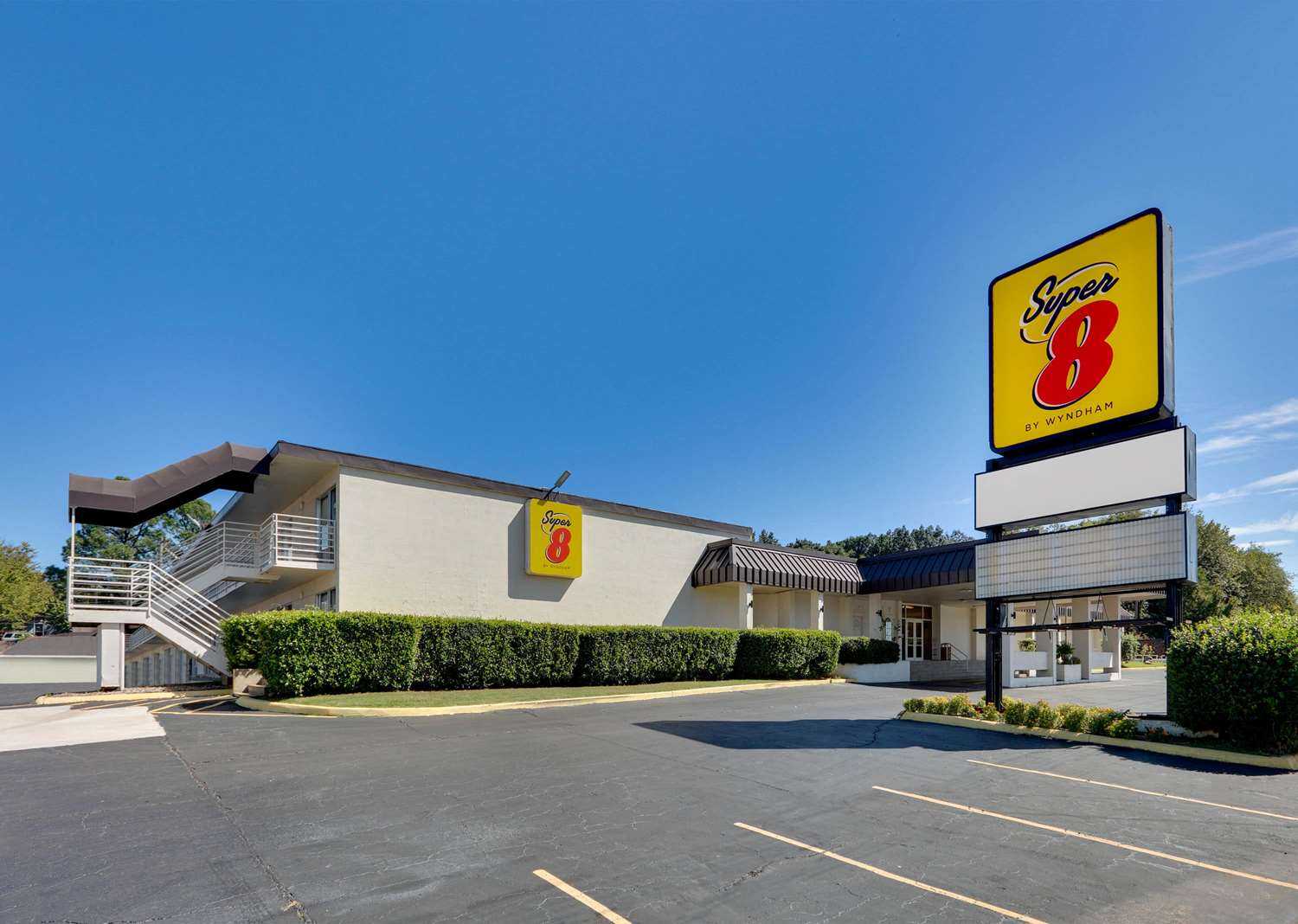 Super 8 by Wyndham Fort Smith in Fort Smith, AR