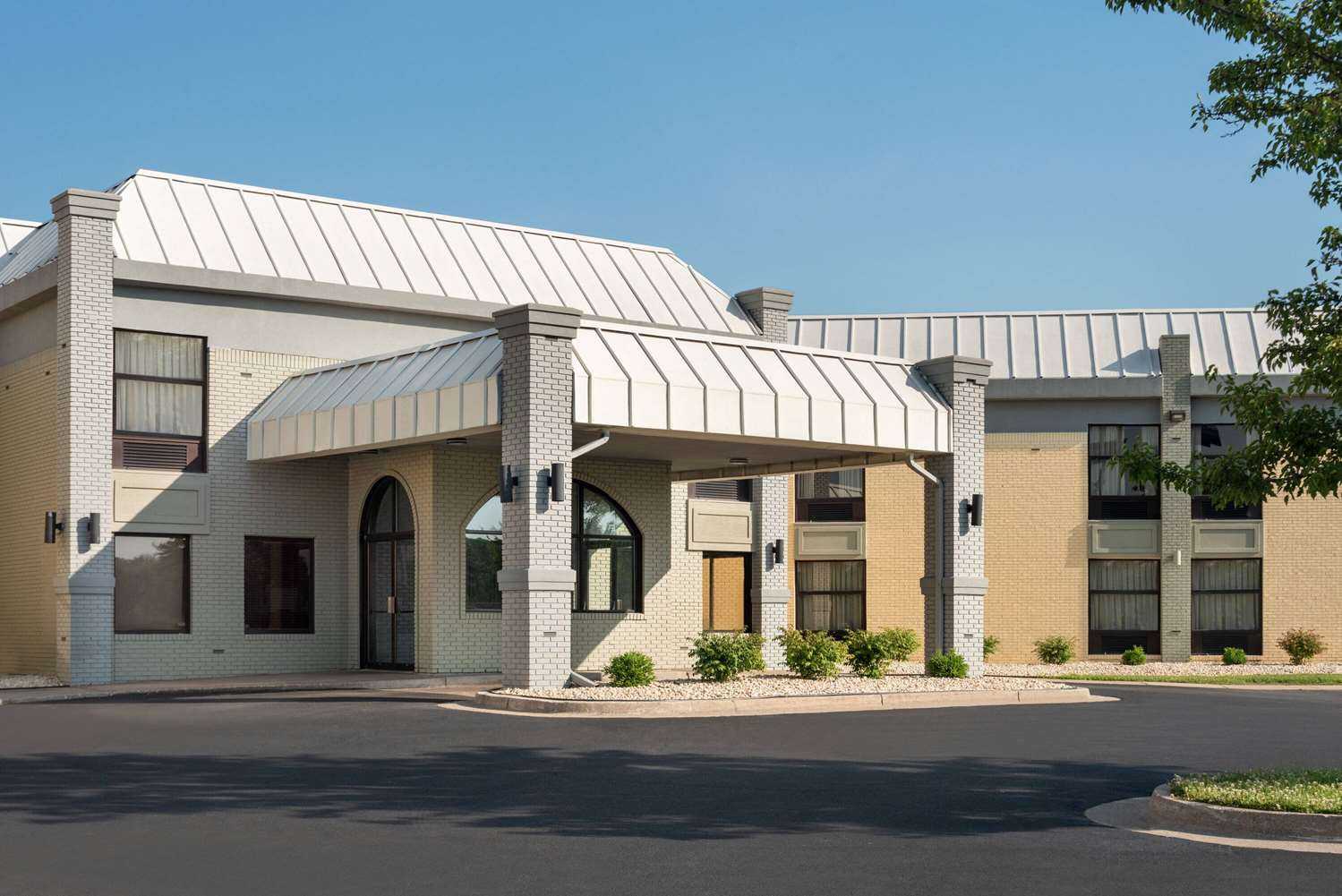 Merrillville, IN의 Days Inn & Suites by Wyndham Merrillville