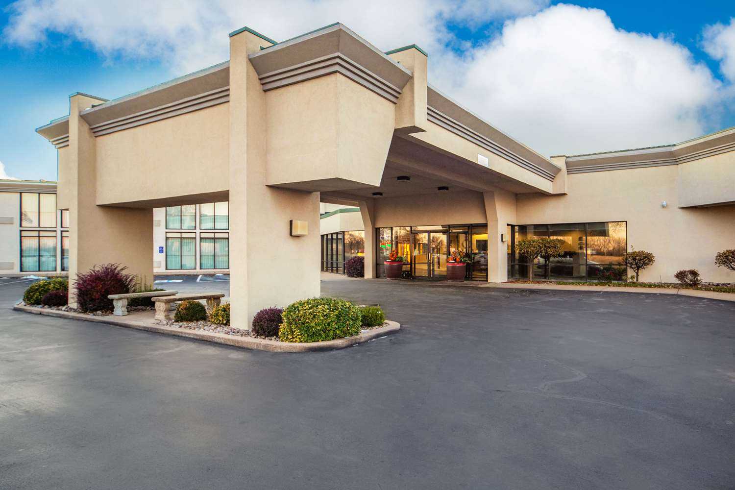 Suburban Extended Stay Hotel Grand Island in Grand Island, NE