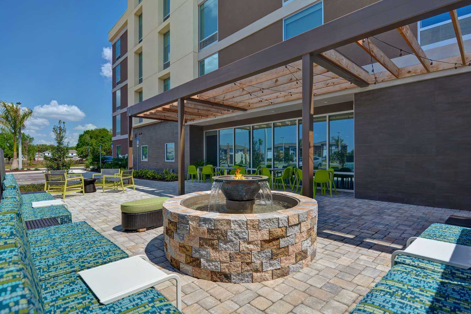 Home2 Suites by Hilton Sarasota I-75 Bee Ridge in Sarasota, FL