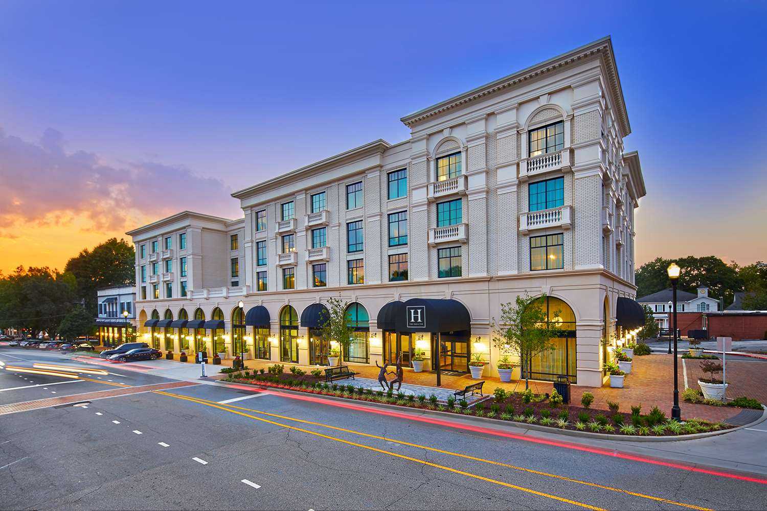 The Hamilton Alpharetta, Curio Collection by Hilton в Alpharetta, GA