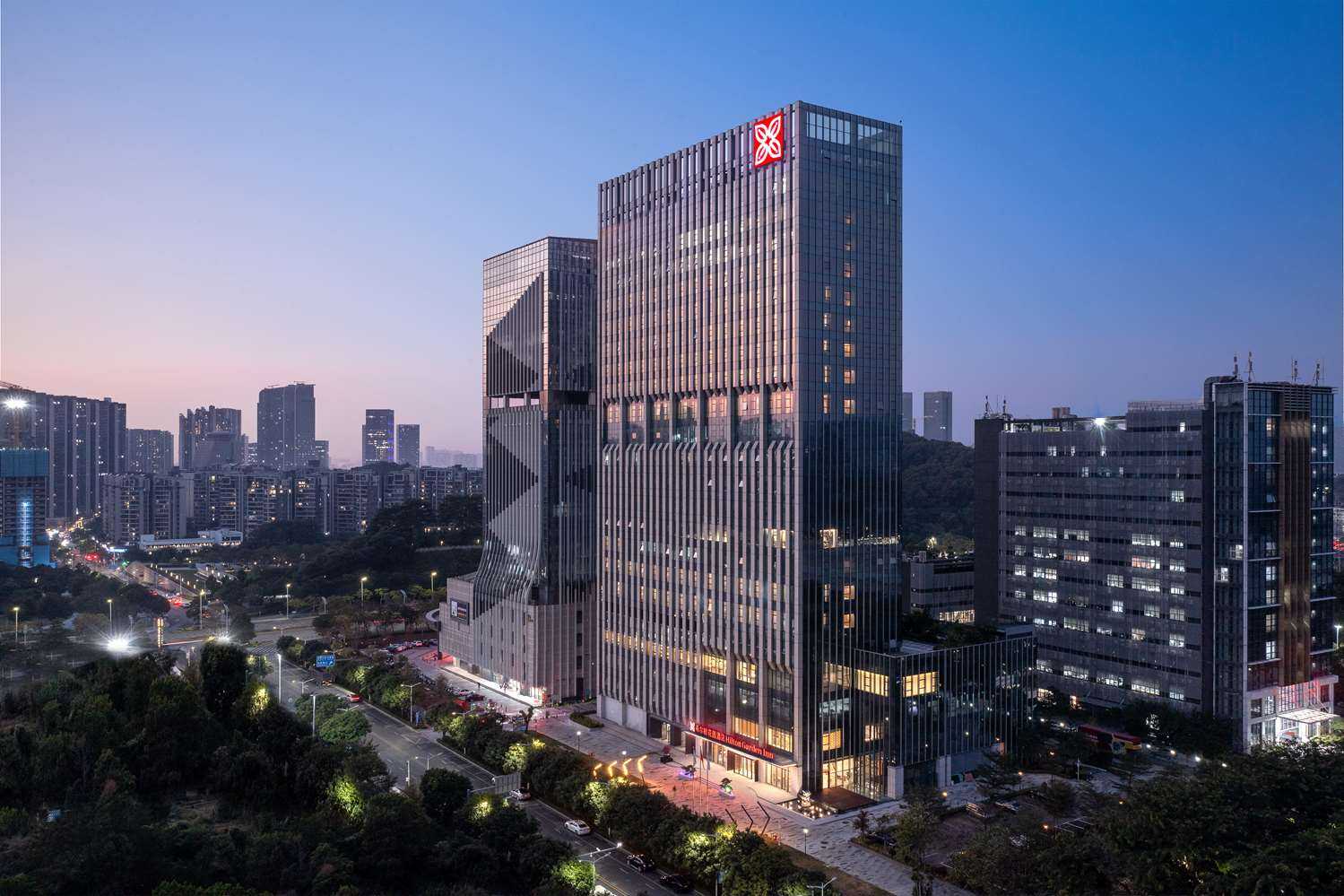 Hilton Garden Inn Shenzhen Guangming Hongqiao Park in Shenzhen, CN