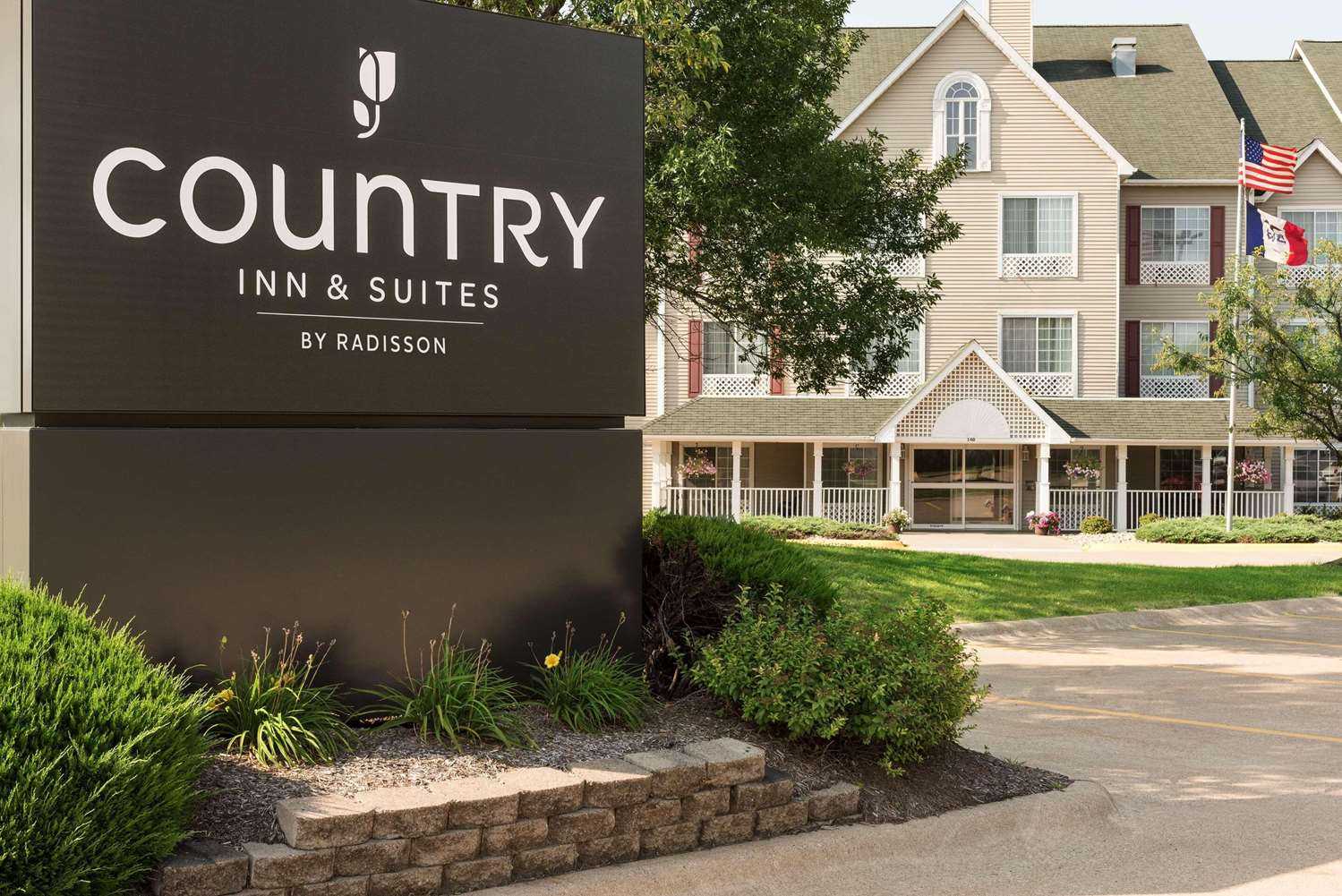 Country Inn & Suites by Radisson, Davenport, IA in Davenport, IA