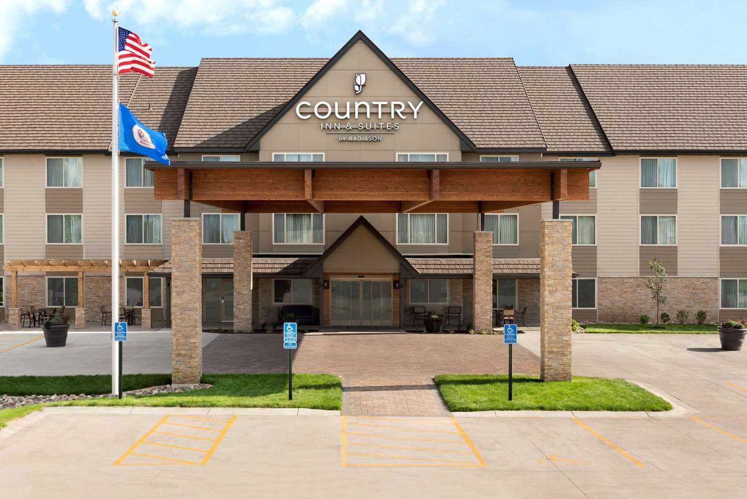 Country Inn & Suites By Radisson St. Cloud West in St. Cloud, MN