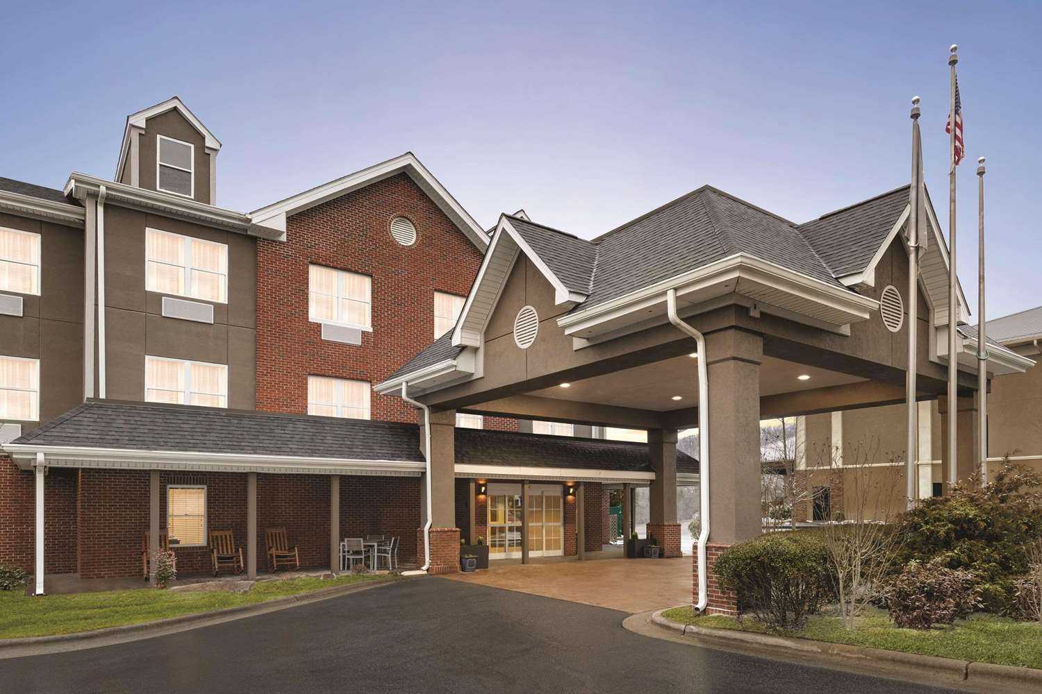 Country Inn & Suites By Radisson, Boone, NC in Boone, NC