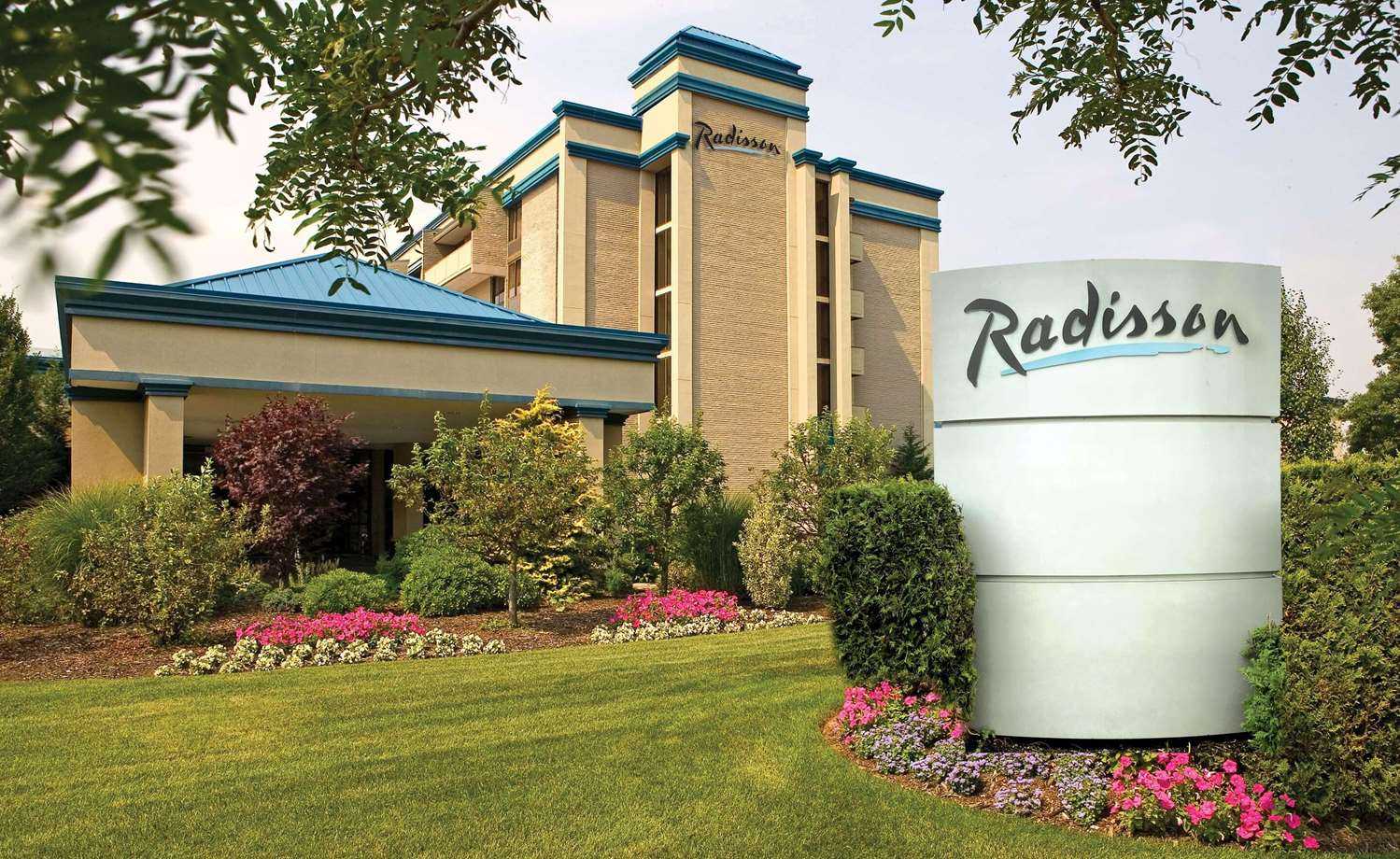 Radisson Hotel Hauppauge-Long Island in Hauppauge, NY