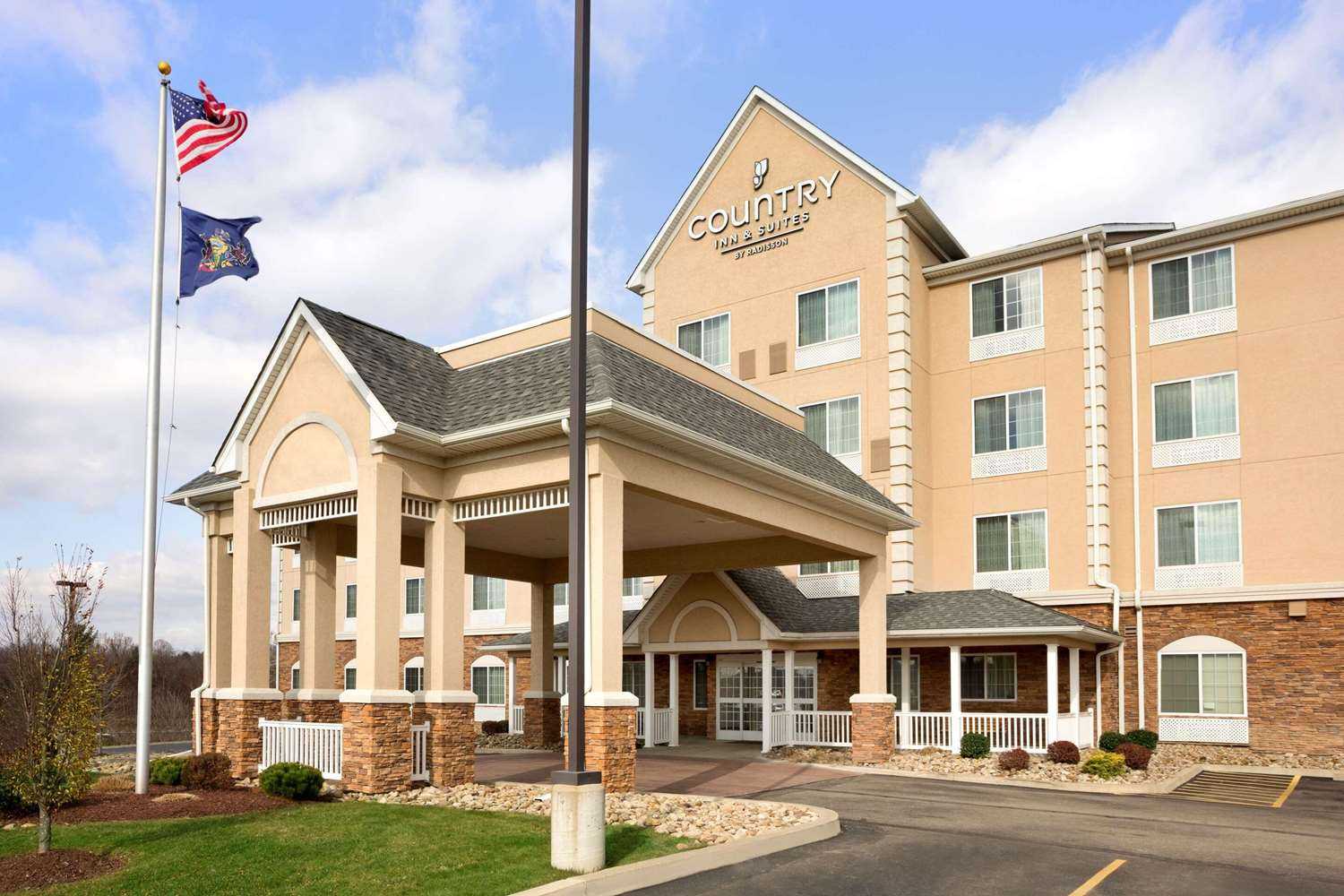 Country Inn & Suites By Radisson-Washington at Meadowlands in Washington, PA