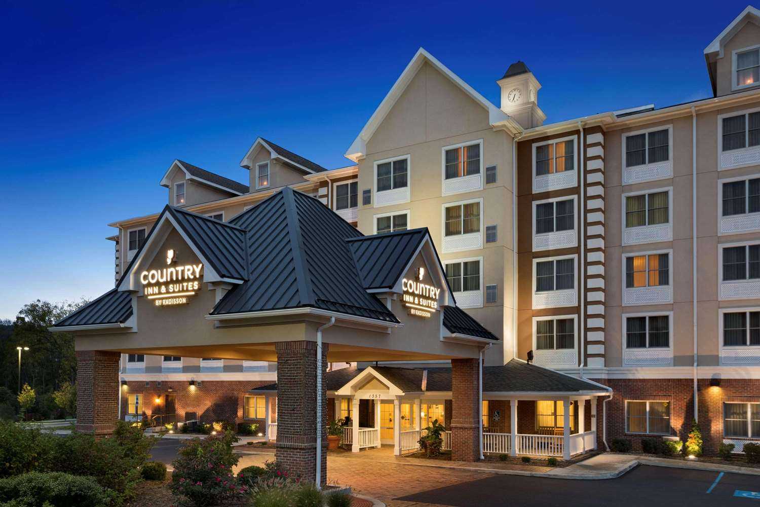 Country Inn & Suites By Radisson, State College (Penn State Area), PA in State College, PA