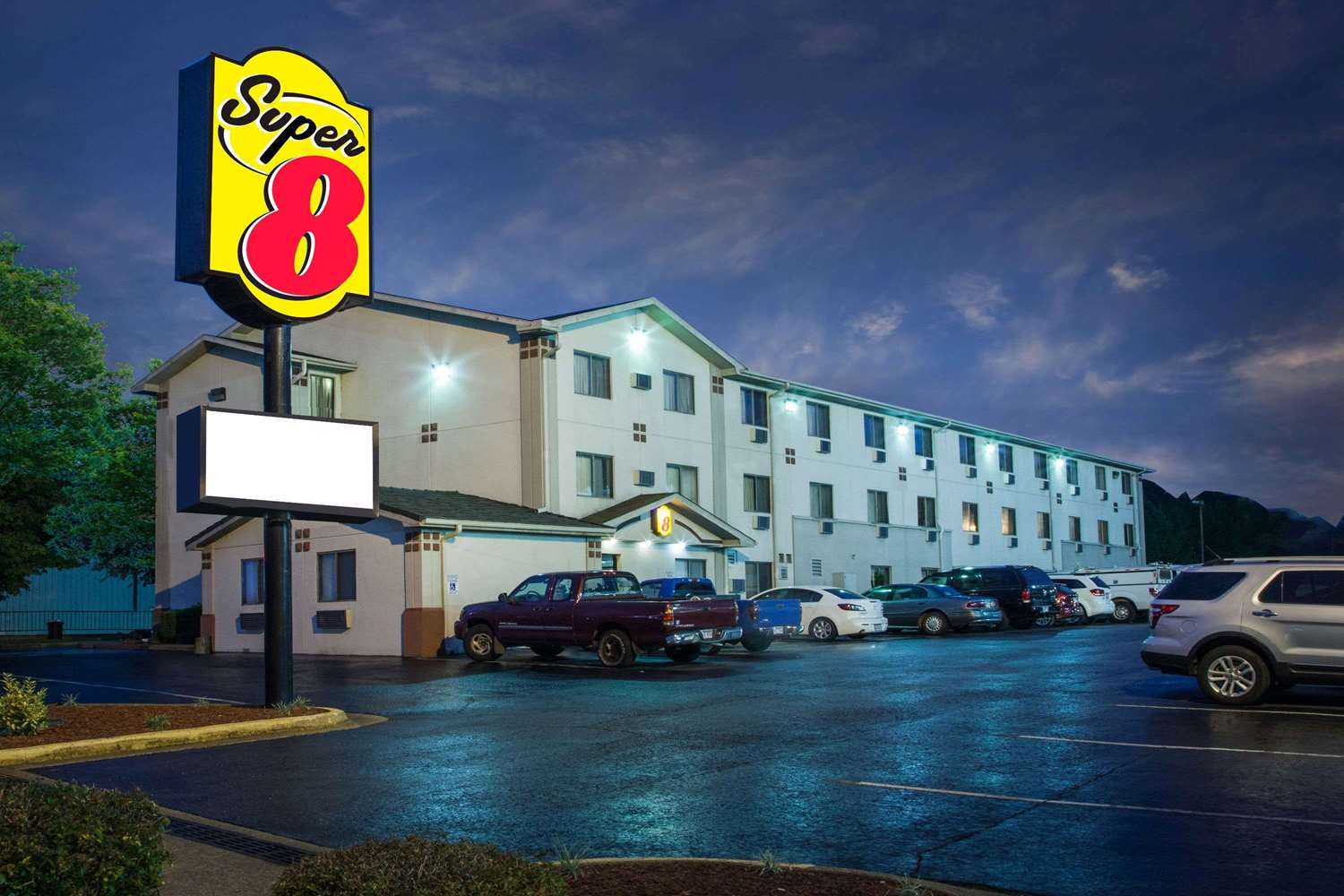 Super 8 by Wyndham Hot Springs in Hot Springs, AR