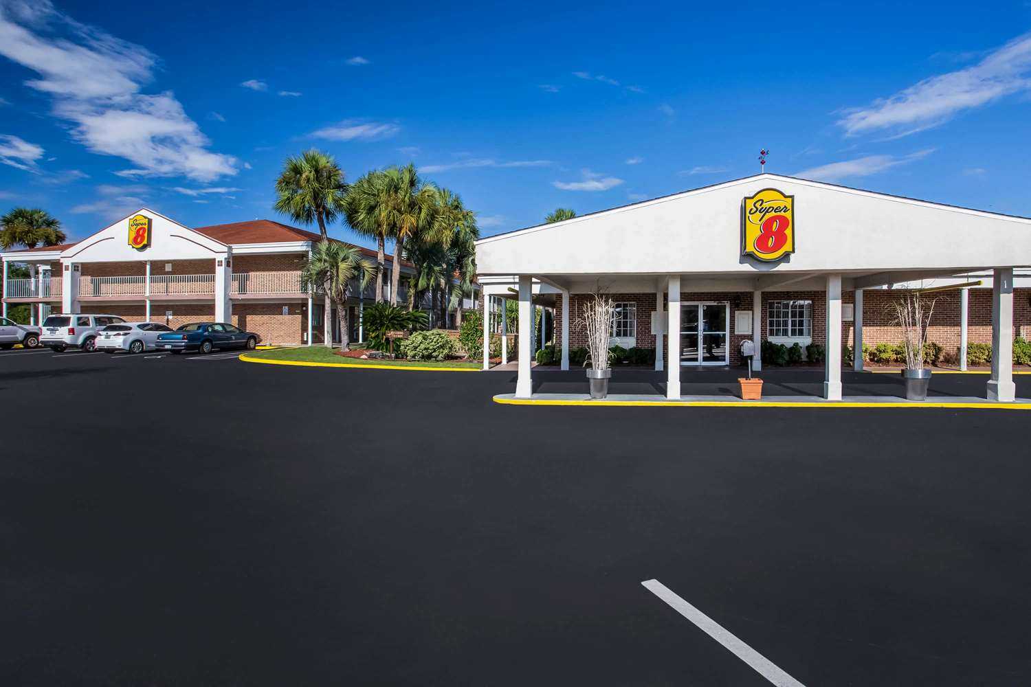 Super 8 by Wyndham Lake City in Lake City, FL