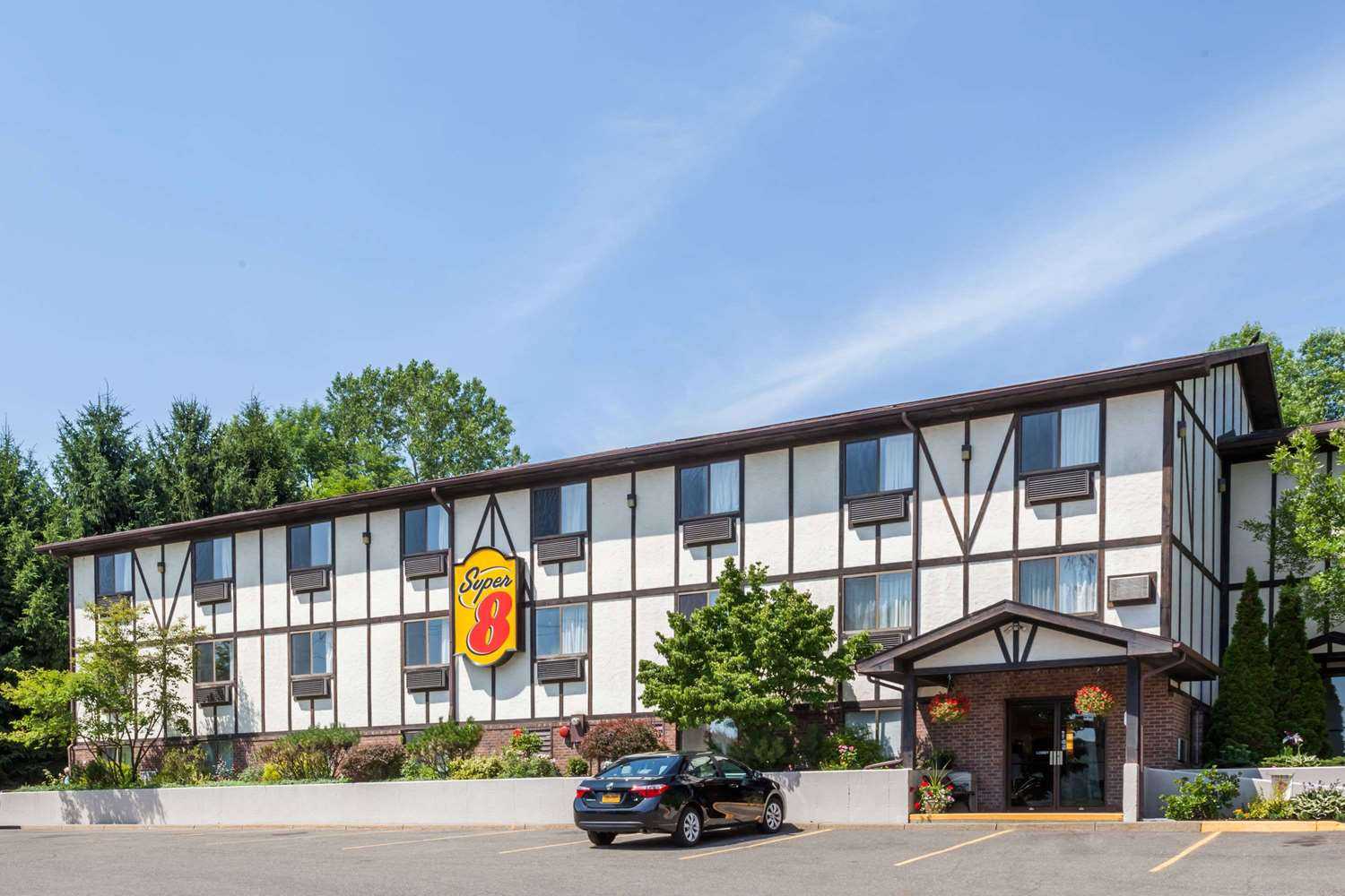 Super 8 by Wyndham Norwich in Norwich, NY