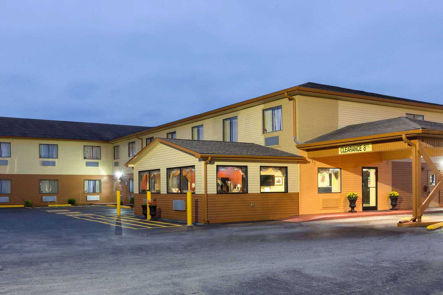 Super 8 by Wyndham Richmond in Richmond, KY