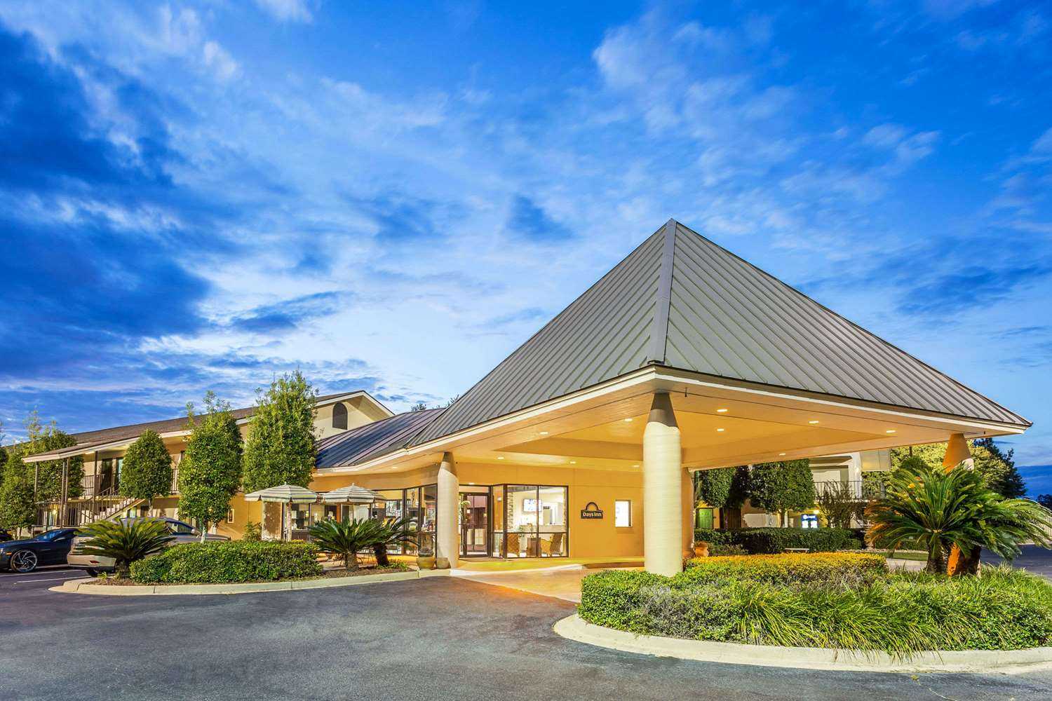 Days Inn by Wyndham Lake Park/Valdosta in Lake Park, GA