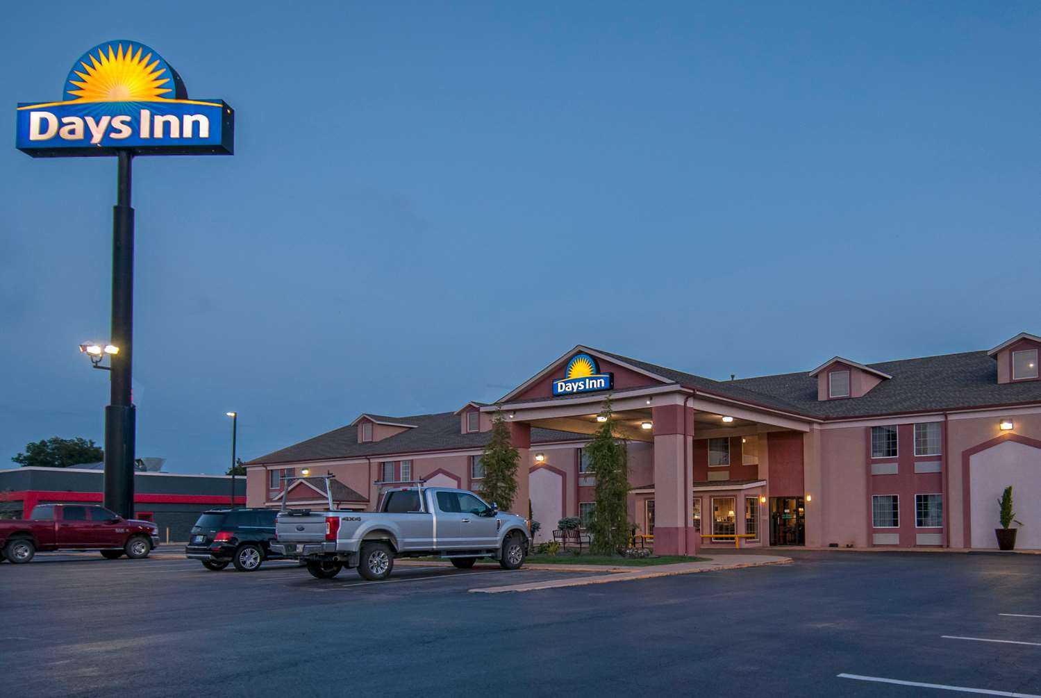 Days Inn by Wyndham Pauls Valley in Pauls Valley, OK