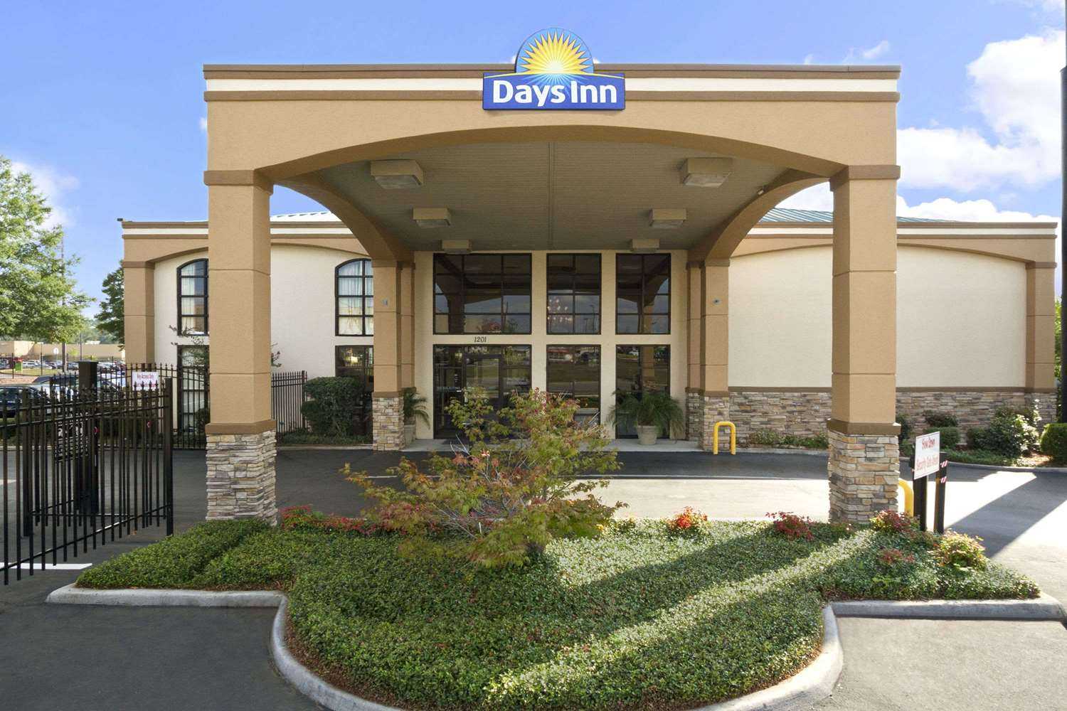 Days Inn & Suites by Wyndham Tuscaloosa - Univ. of Alabama in Tuscaloosa, AL