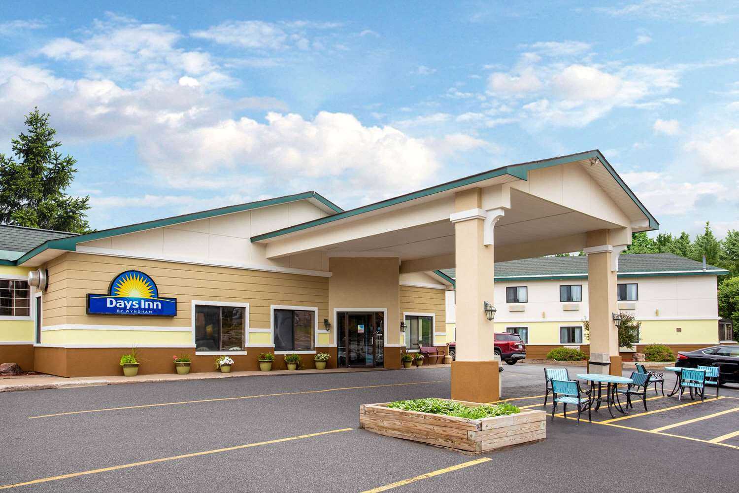 Days Inn by Wyndham Marquette in Marquette, MI