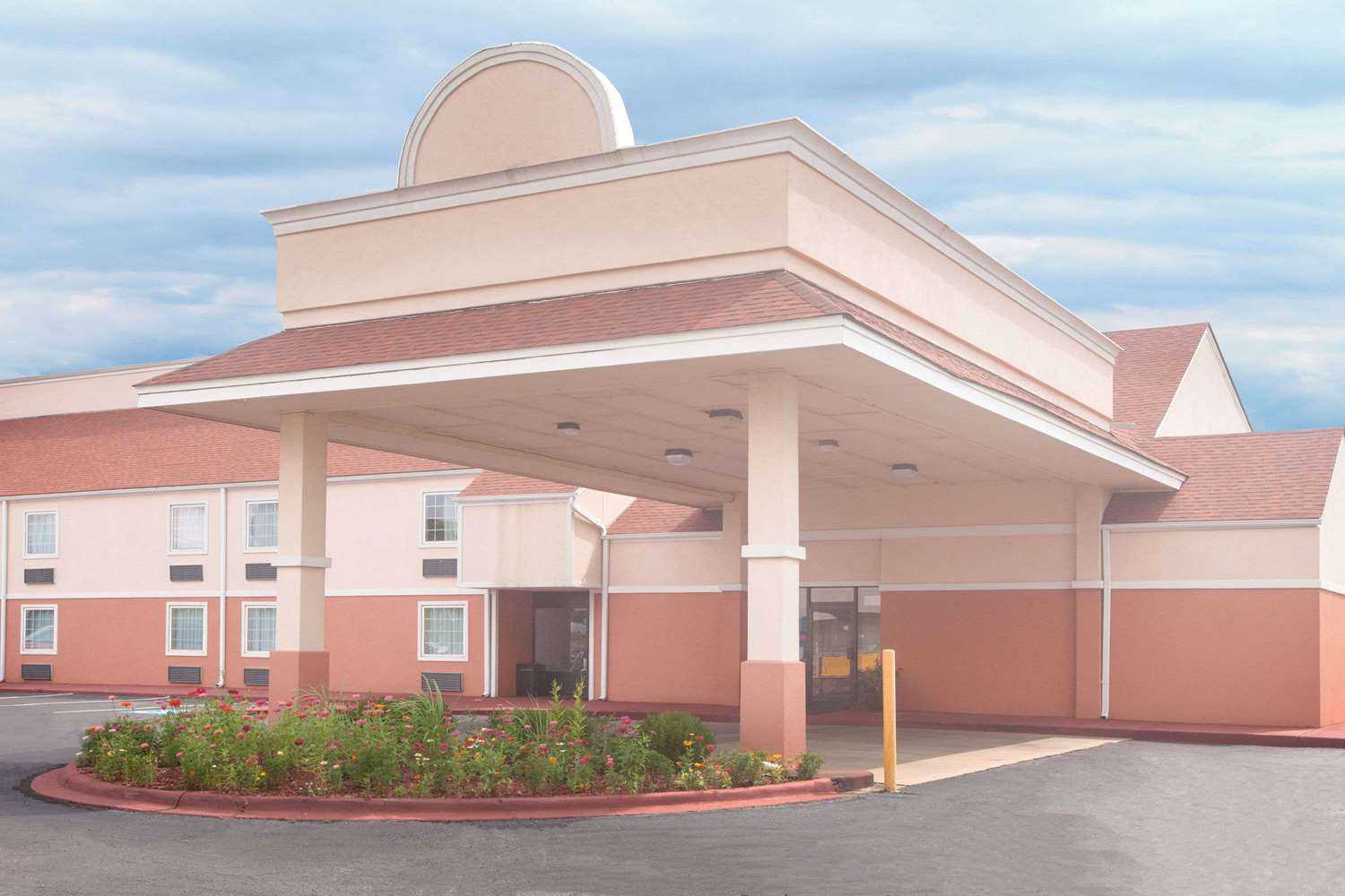 Days Inn by Wyndham Alma in Alma, AR