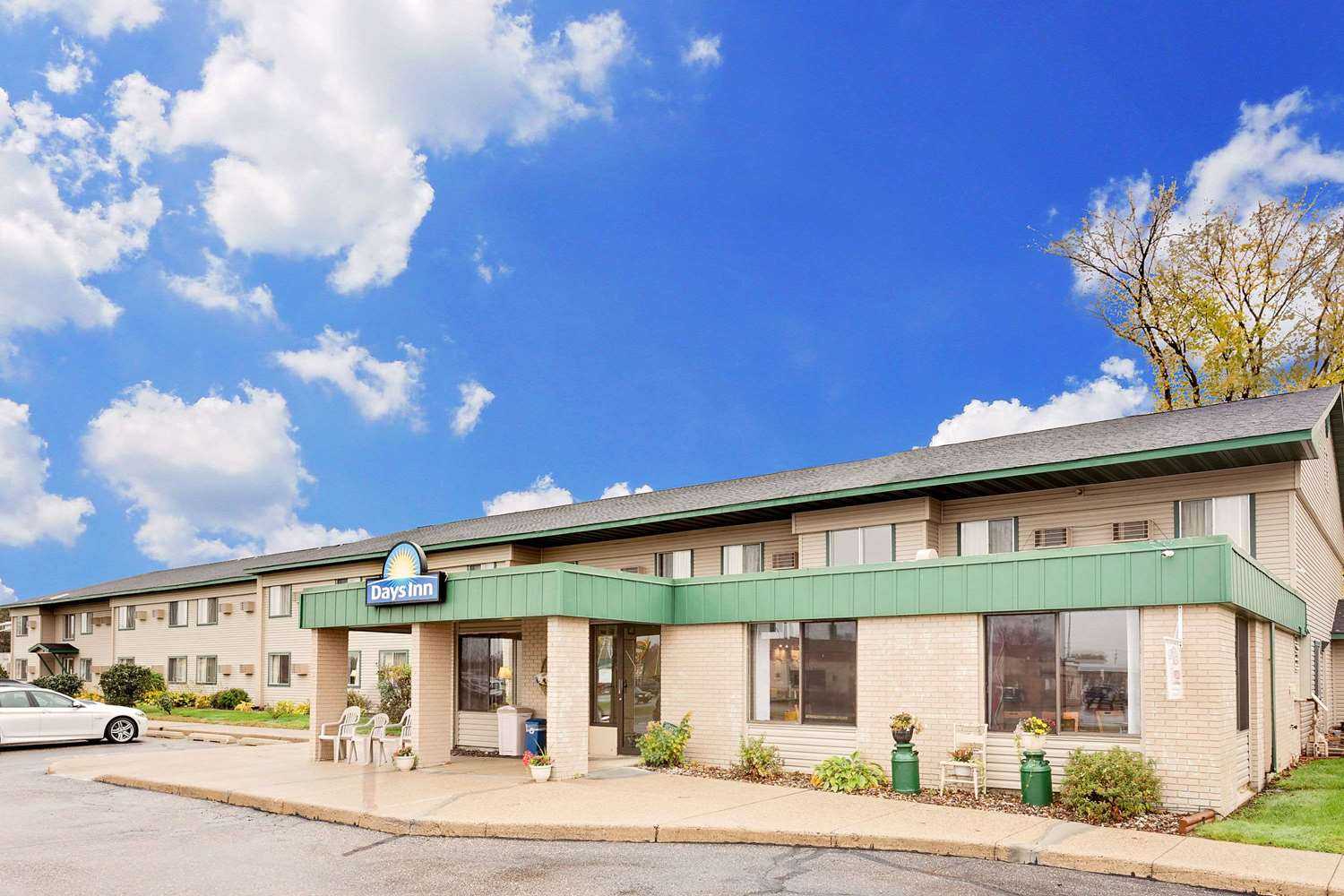 Days Inn by Wyndham Winona in Winona, MN