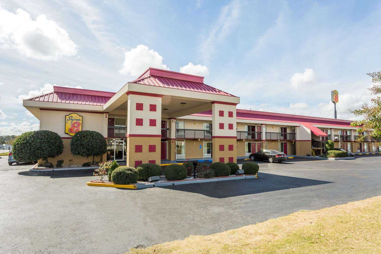 Super 8 by Wyndham Tifton in Tifton, GA