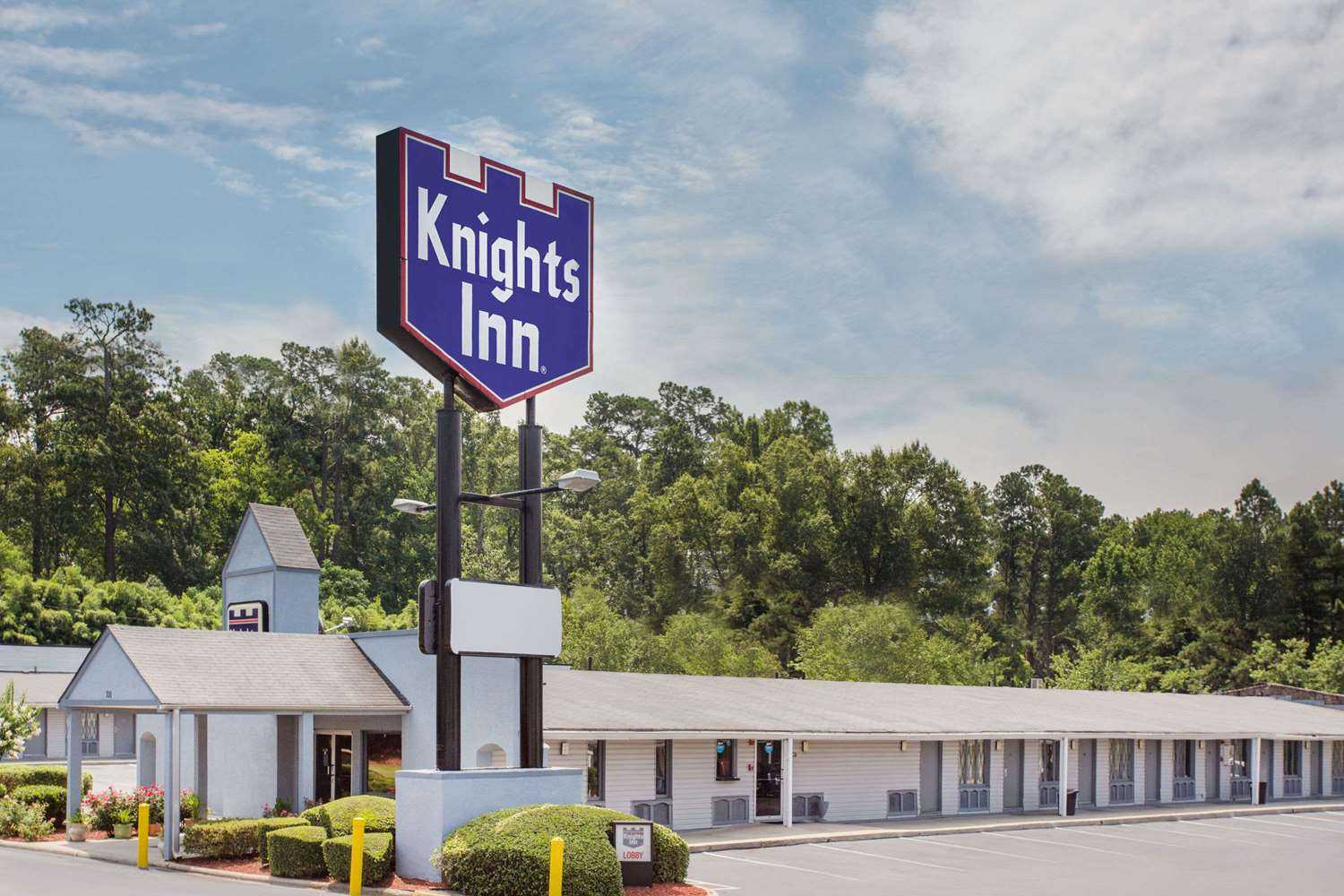 Knights Inn Augusta at Boy Scout Rd in Augusta, GA