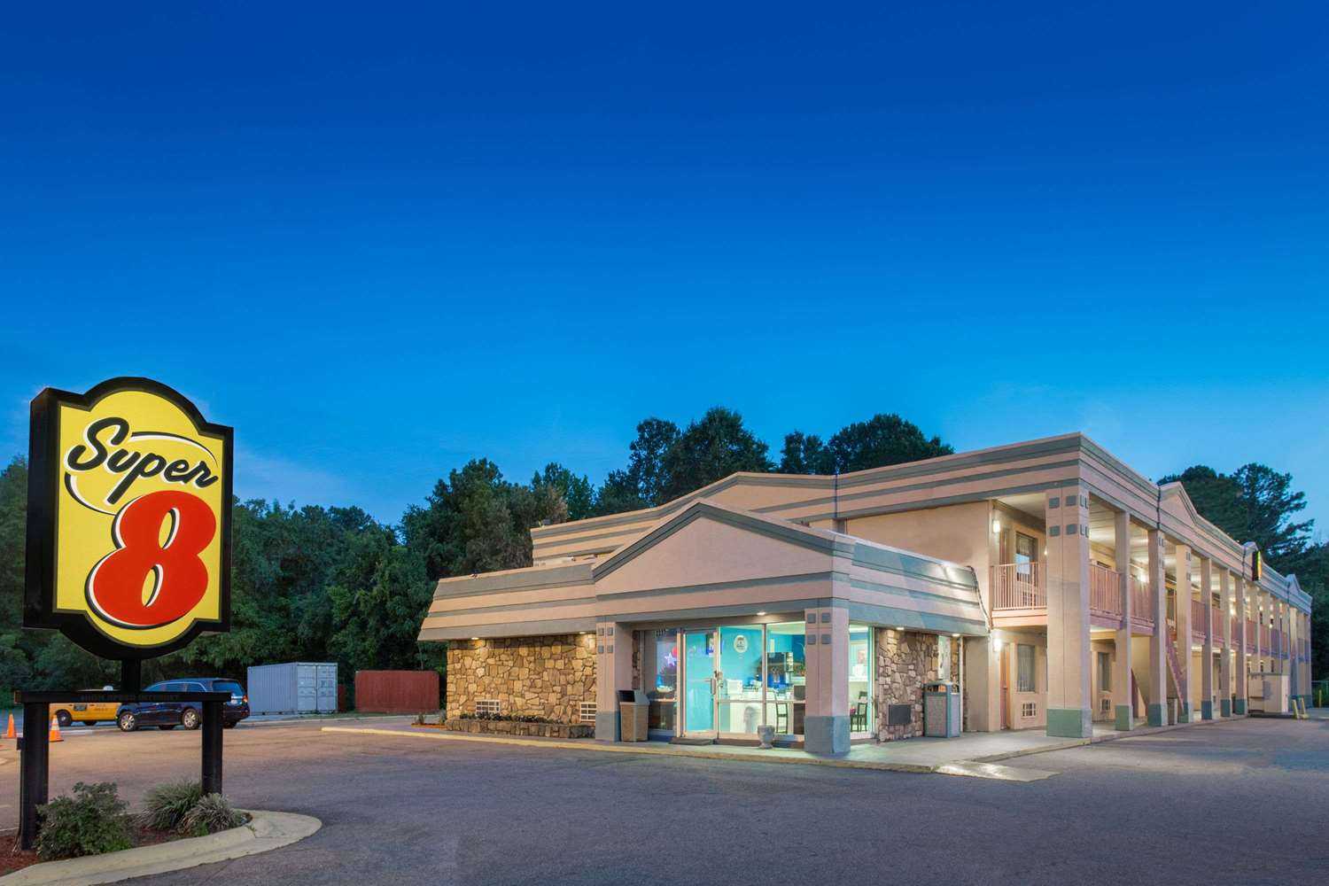 Super 8 by Wyndham Durham/University Area NC in Durham, NC