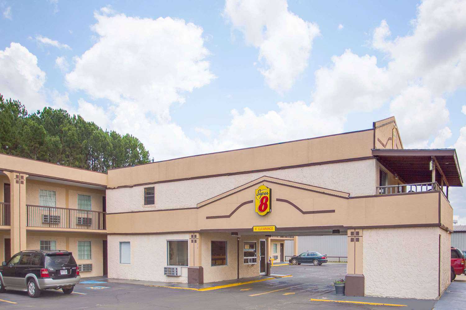 Super 8 by Wyndham Monticello AR in Monticello, AR