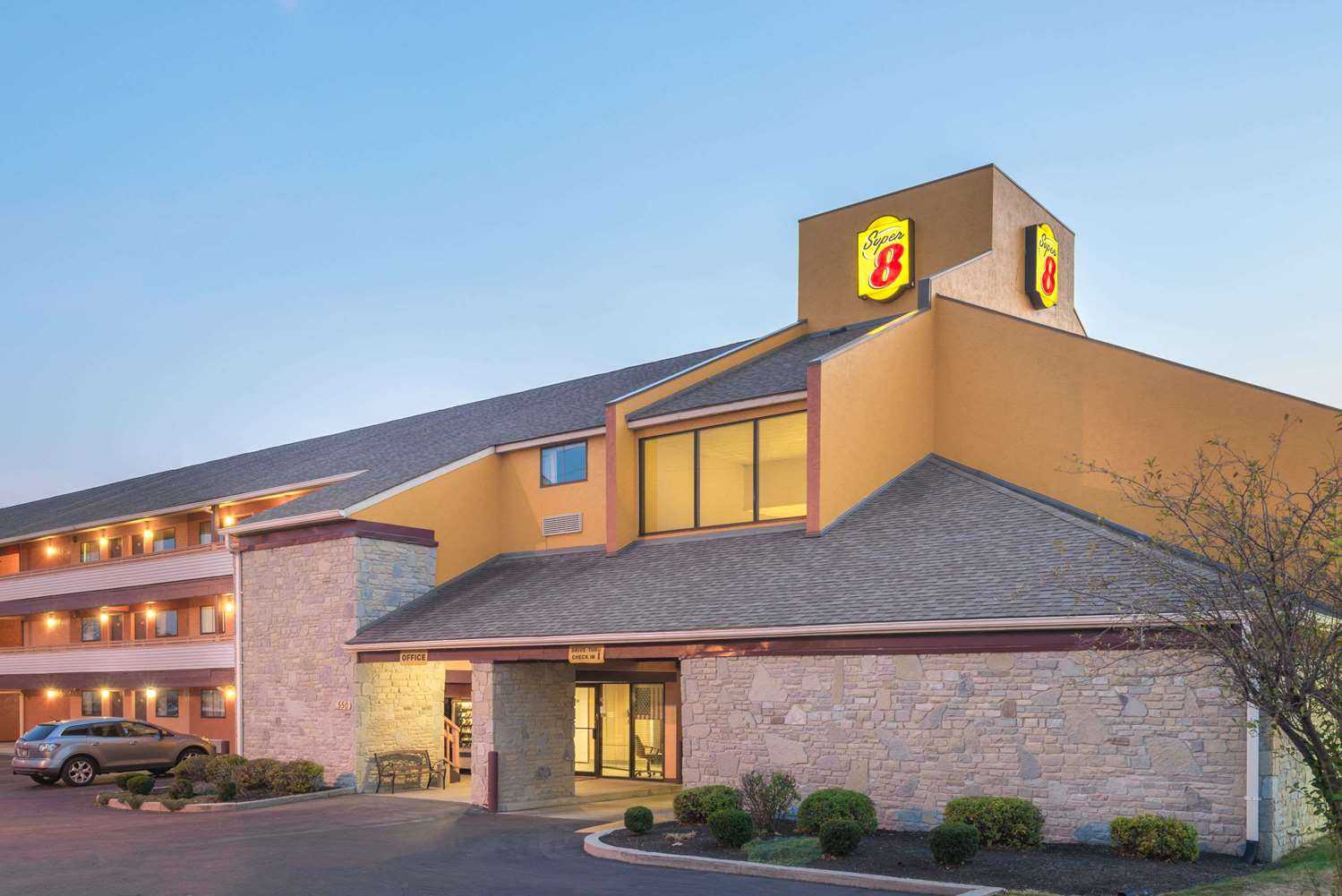 Super 8 by Wyndham Vandalia/Dayton International Airport in Vandalia, OH