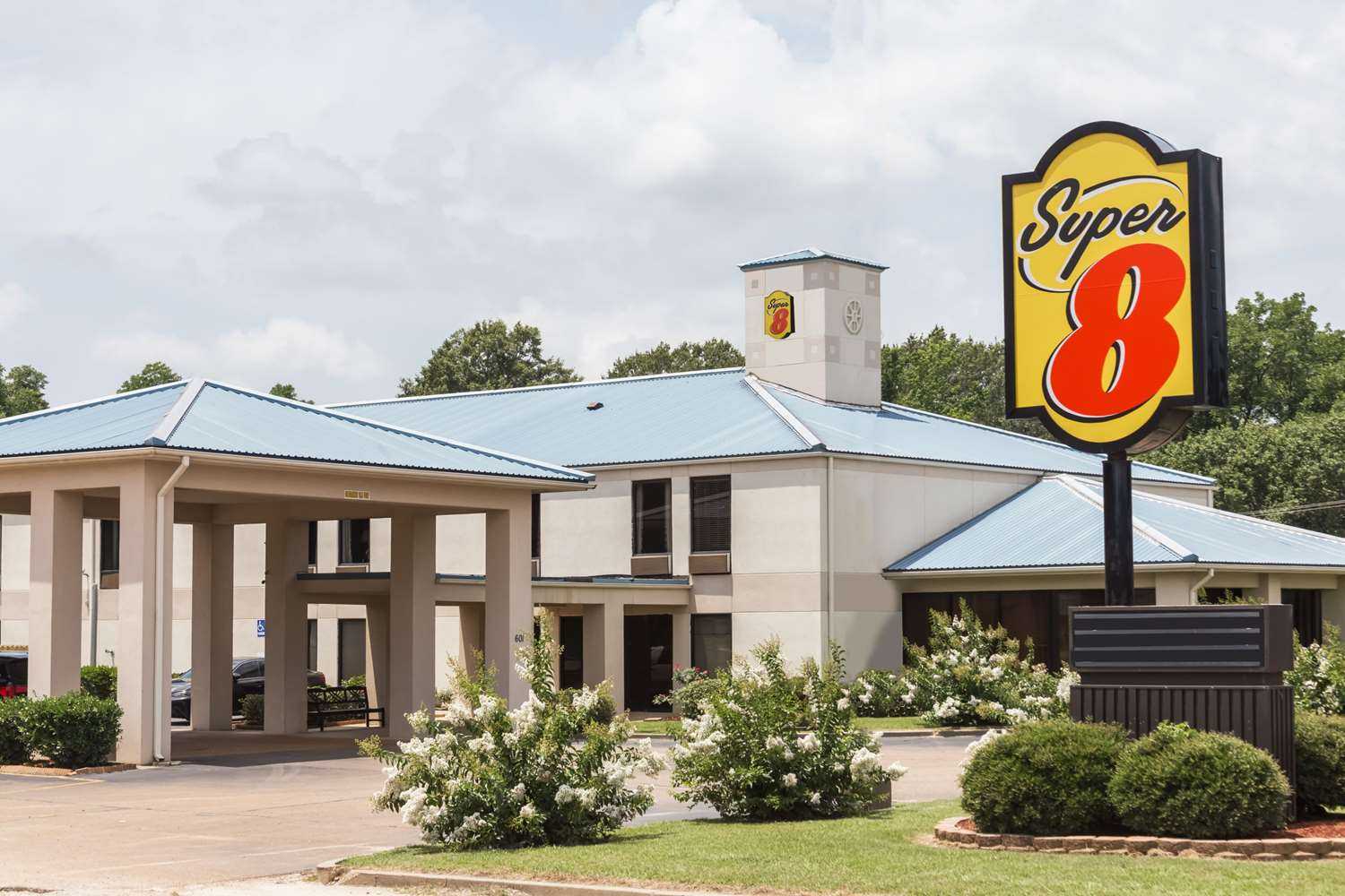 Super 8 by Wyndham Indianola in Indianola, MS