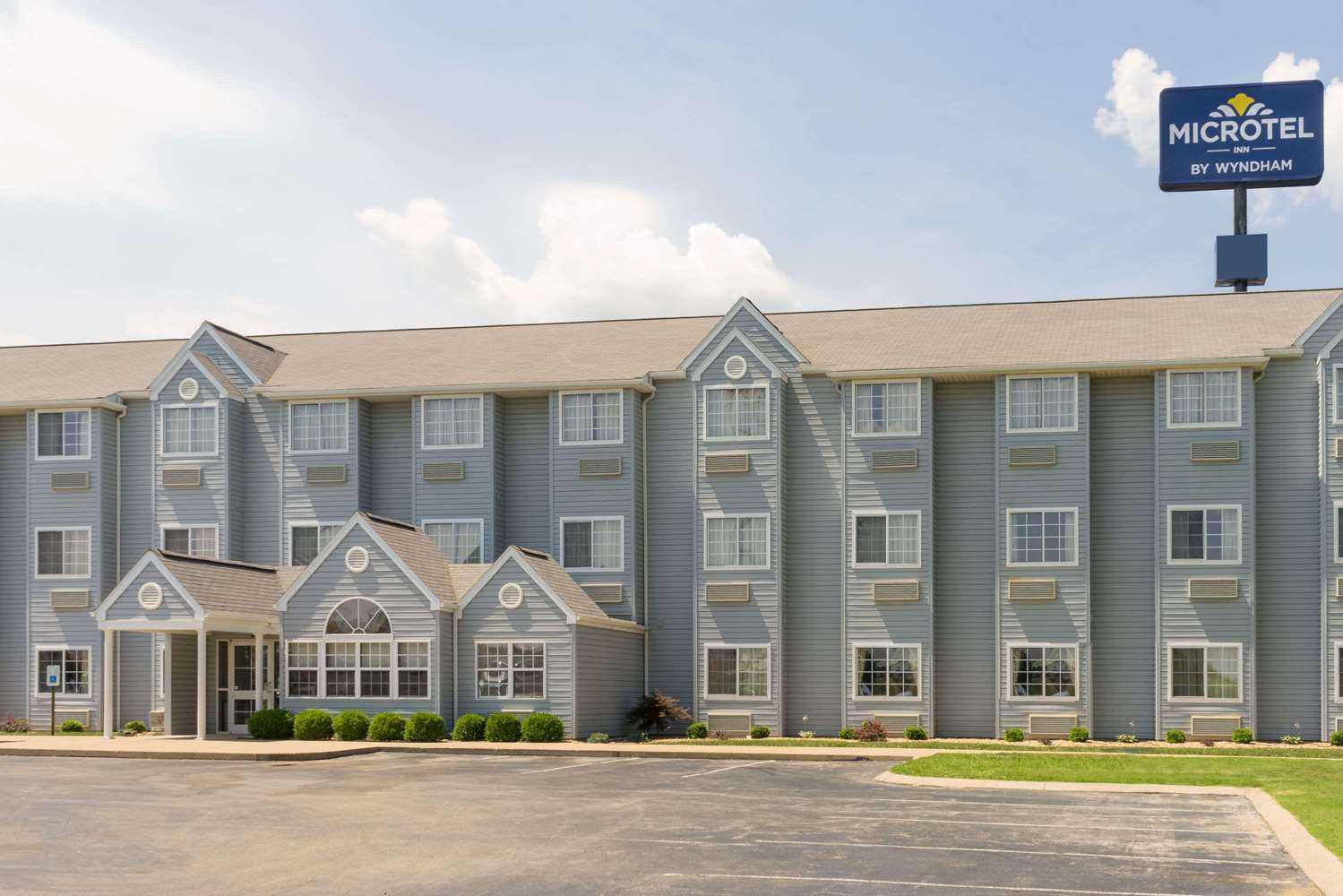 Microtel Inn & Suites by Wyndham Bowling Green in Bowling Green, KY