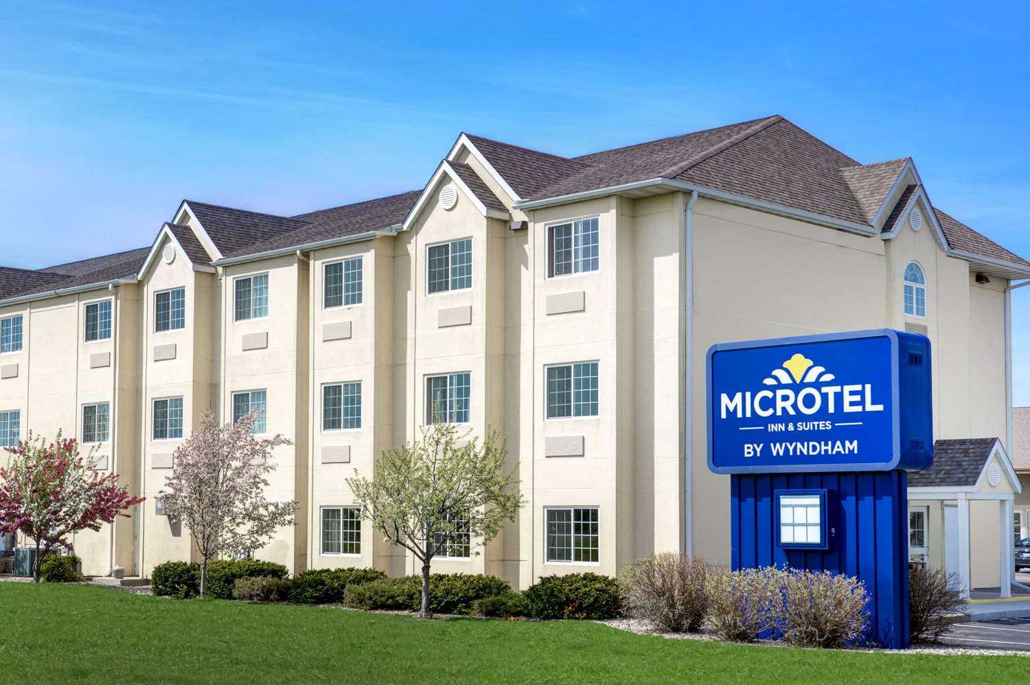 Microtel Inn & Suites by Wyndham Mankato in Mankato, MN