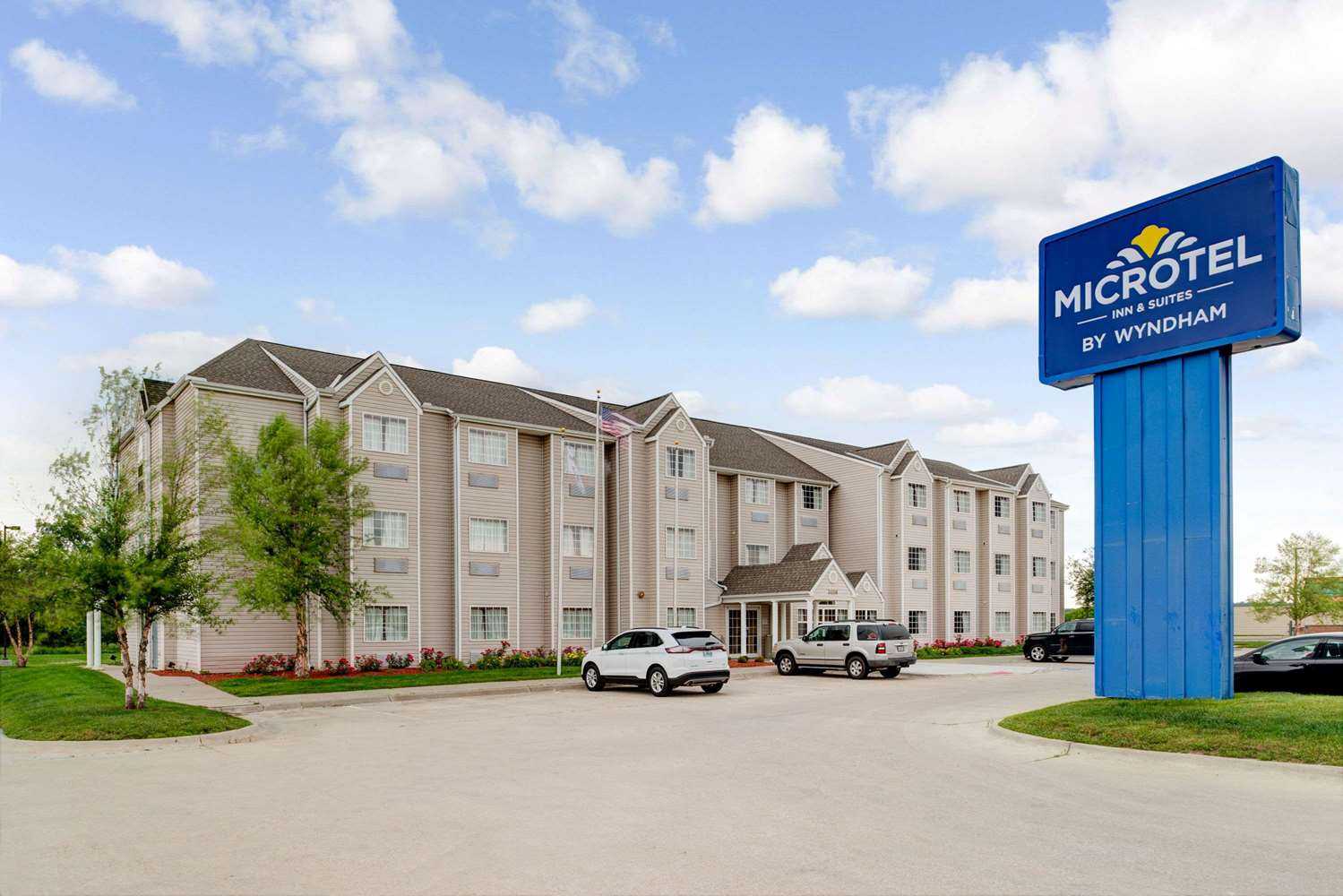 Microtel Inn & Suites by Wyndham Bellevue/Omaha in Bellevue, NE