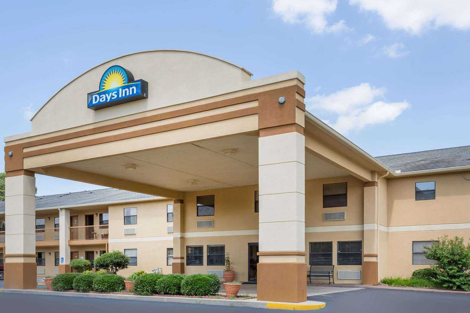 Days Inn by Wyndham Fordyce in Fordyce, AR